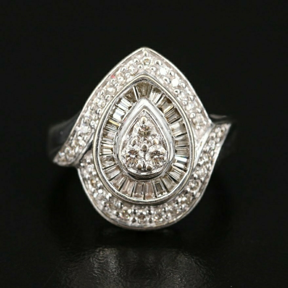 🚫SOLD🚫14k white gold Diamond Ring - Picture 6 of 12